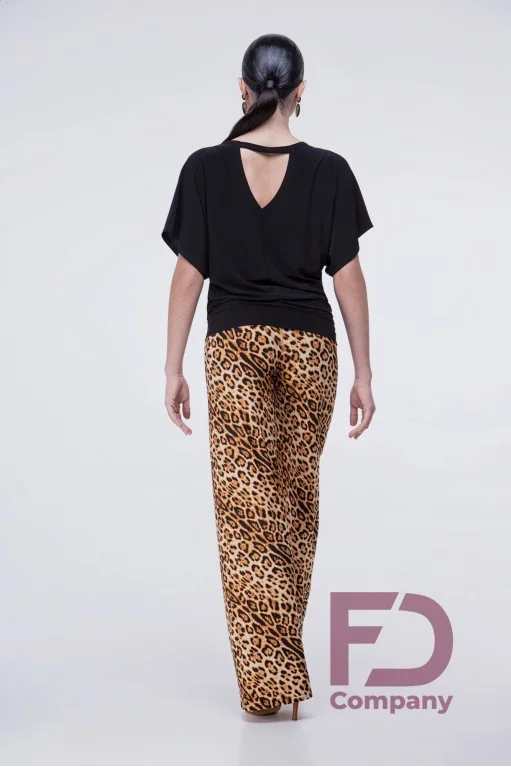 c0ea22f758b611eaaa82a85e455f5273_80c961e5596111eaaa83a85e455f5273-511×767